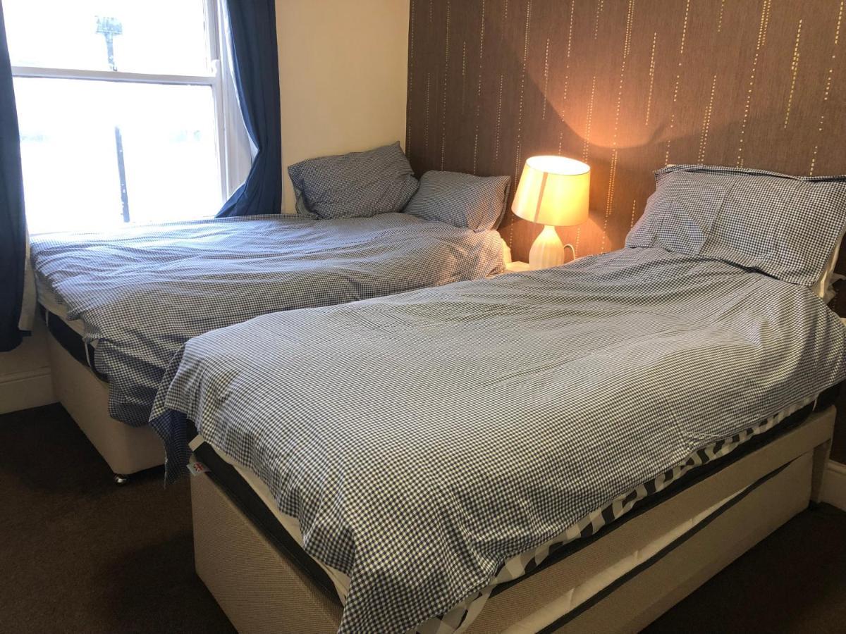 Comfortable Home Away From Home, Town Centre, Free Parking,Multiple Rooms Cheltenham Buitenkant foto