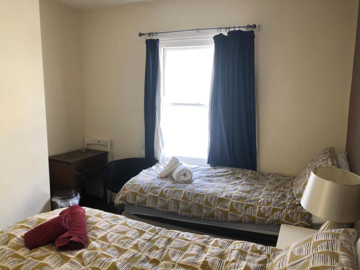 Comfortable Home Away From Home, Town Centre, Free Parking,Multiple Rooms Cheltenham Buitenkant foto