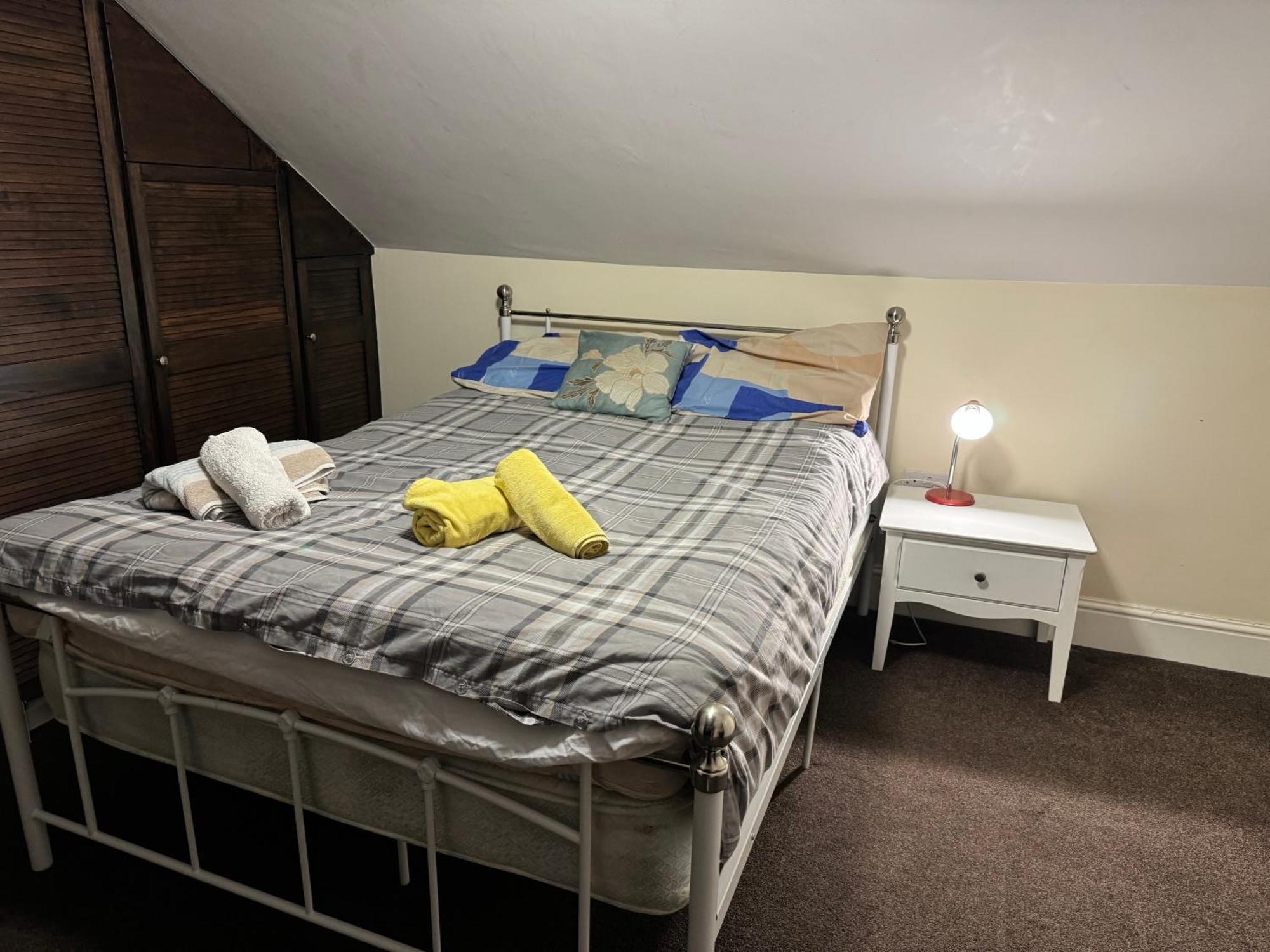 Comfortable Home Away From Home, Town Centre, Free Parking,Multiple Rooms Cheltenham Buitenkant foto