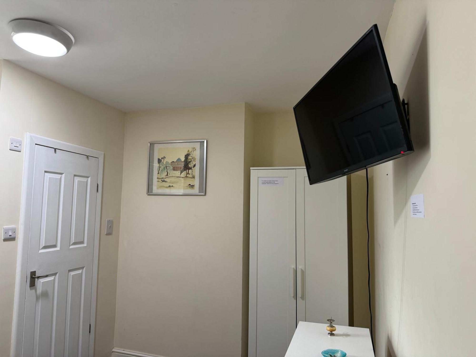 Comfortable Home Away From Home, Town Centre, Free Parking,Multiple Rooms Cheltenham Buitenkant foto